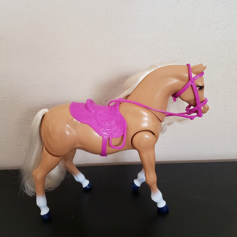 Toy horse